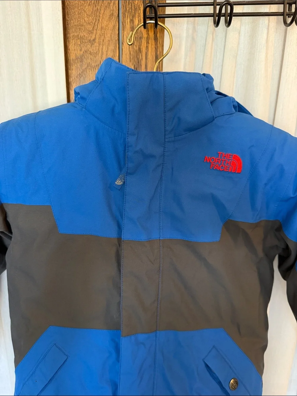 The North Face Blue Gray Hyvent All Weather Winter Jacket